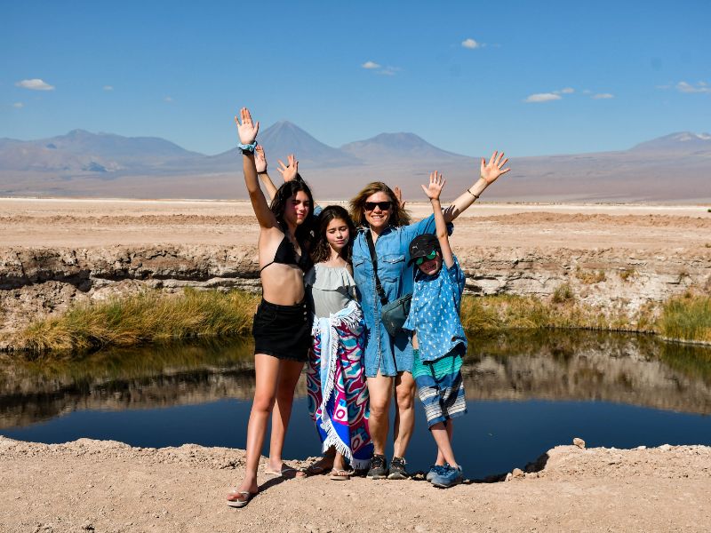 Ojos del salar y laguna tebenquiche con amigos en un dia precioso