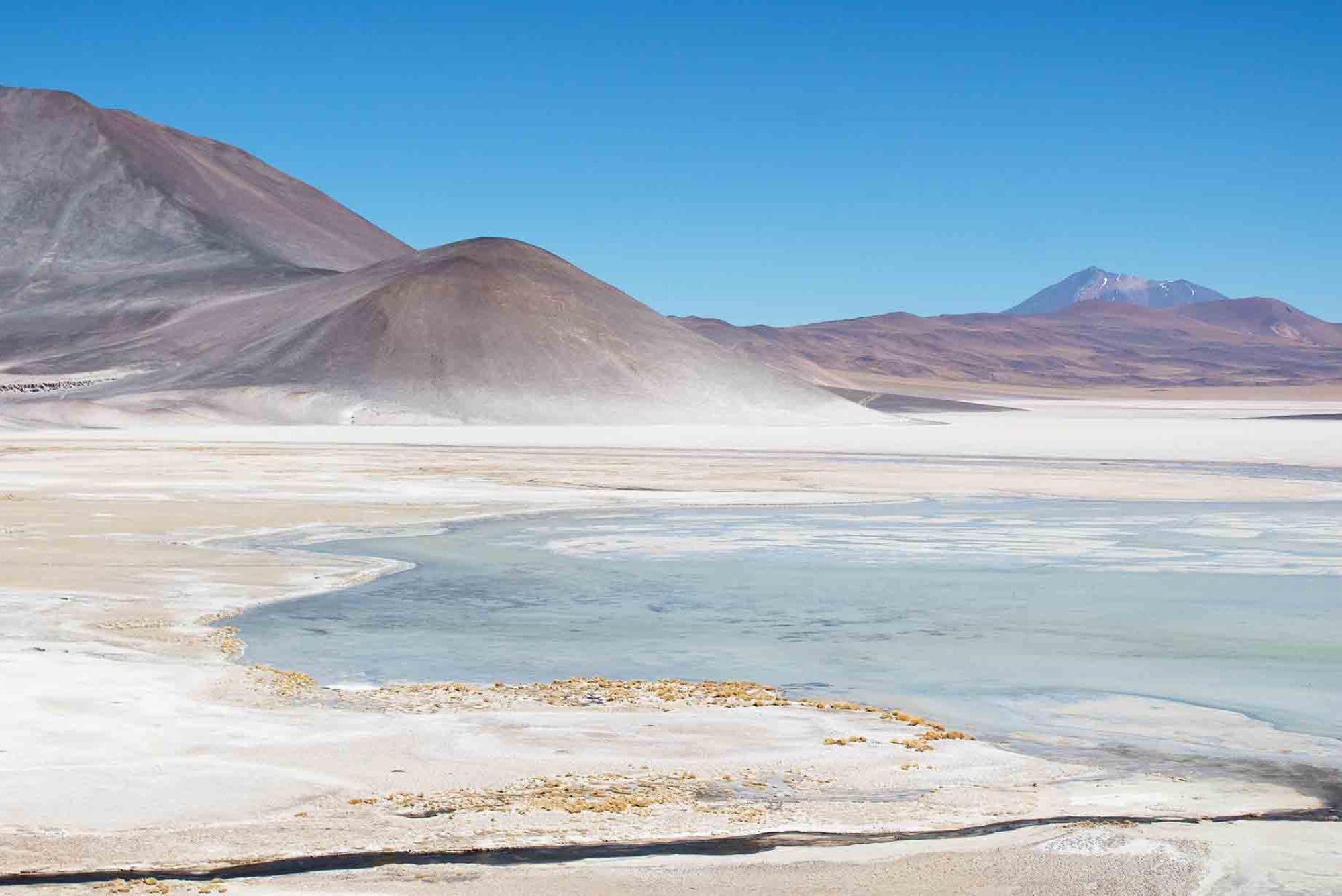 salar de aguas calientes sur en san pedro de atacama Chile